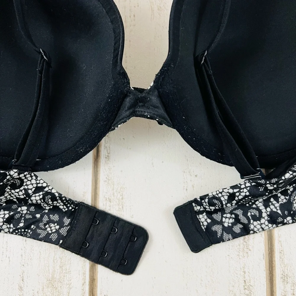 34D Victoria’s Secret Very Sexy Push Up Bra - Picture 7 of 8